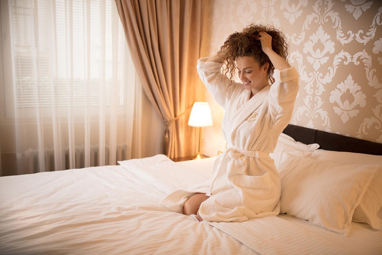 Garni Hotel President De Luxe ครากูเยวัตส์ ภายนอก รูปภาพ